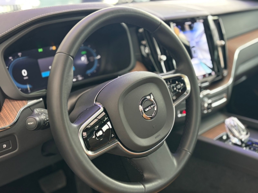 volvo xc60 2.0 t8 recharge ultimate awd geartronic hibrido 4p automatico 20249