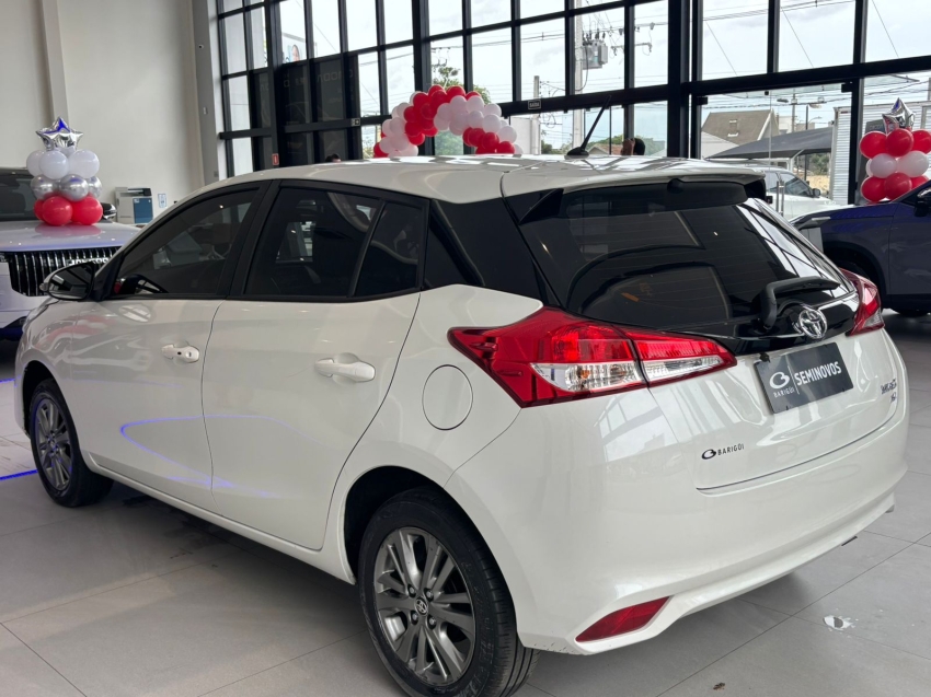 toyota yaris 1.3 16v flex xl plus tech multidrive 4p automatico 20205