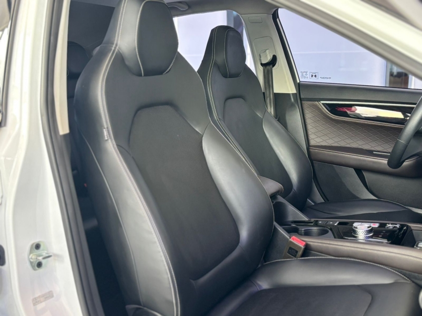 jac e-j7 eletrico automatico 2.0 4p 202312