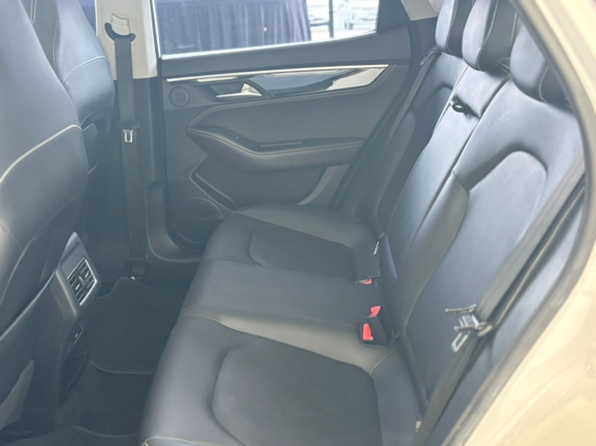 jac e-j7 eletrico automatico 2.0 4p 202313