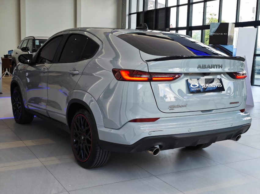 fiat fastback 1.3 turbo 270 flex abarth at6 4p automatico 20245