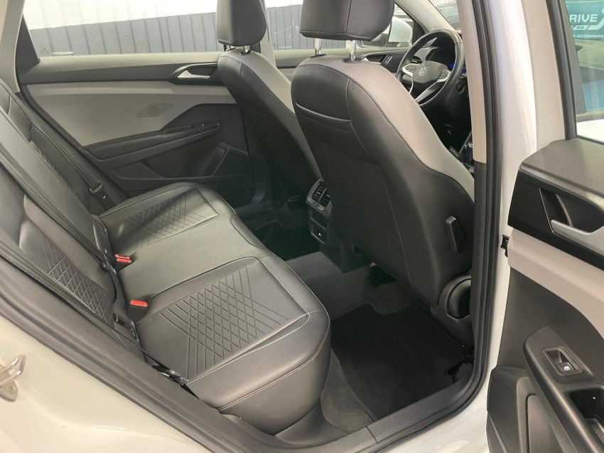 volkswagen taos 1.4 250 tsi total flex comfortline automatico 4p 202214