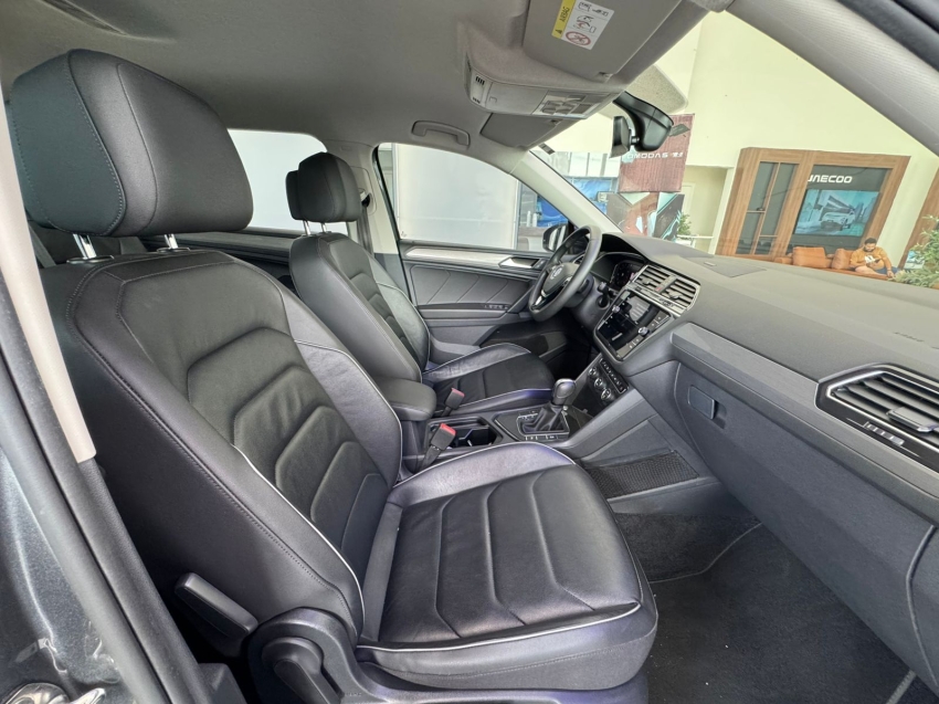 volkswagen tiguan 1.4 250 tsi total flex allspace comfortline tiptronic 4p automatico 202011