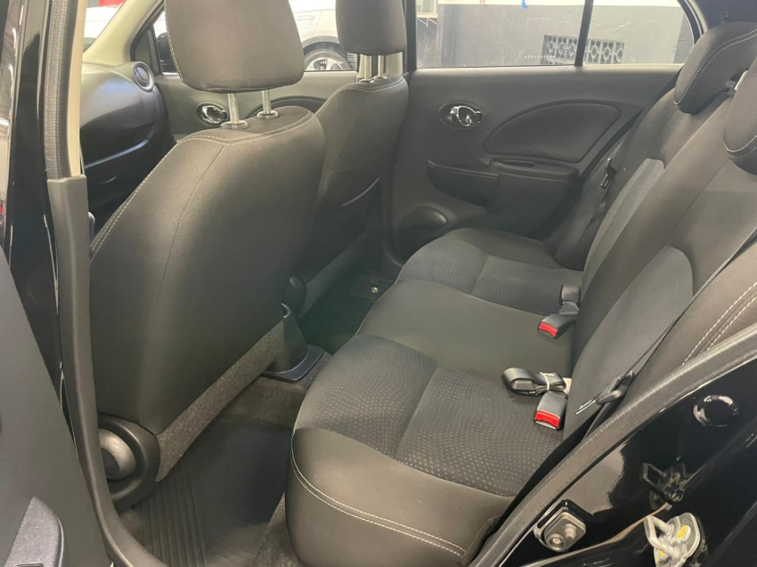 nissan march 1.6 sl 16v flexstart 4p xtronic flex automatico 201715