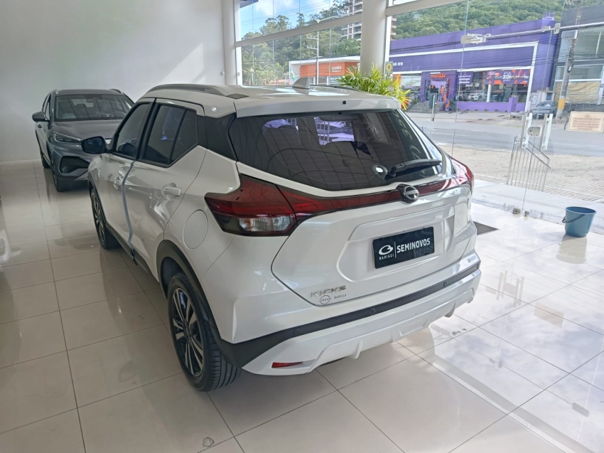 nissan kicks advance cvt 20235