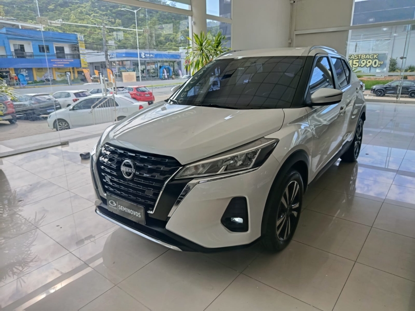 nissan kicks advance cvt 2023