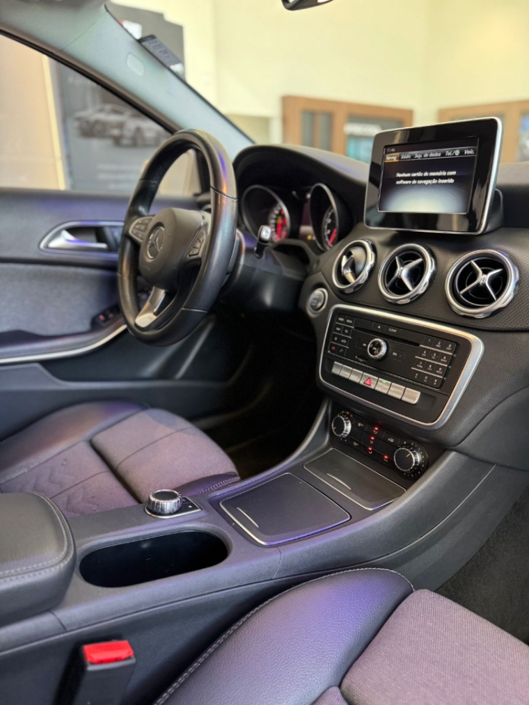 mercedes-benz gla 200 1.6 cgi flex advance 7g-dct 5p automatico 20199