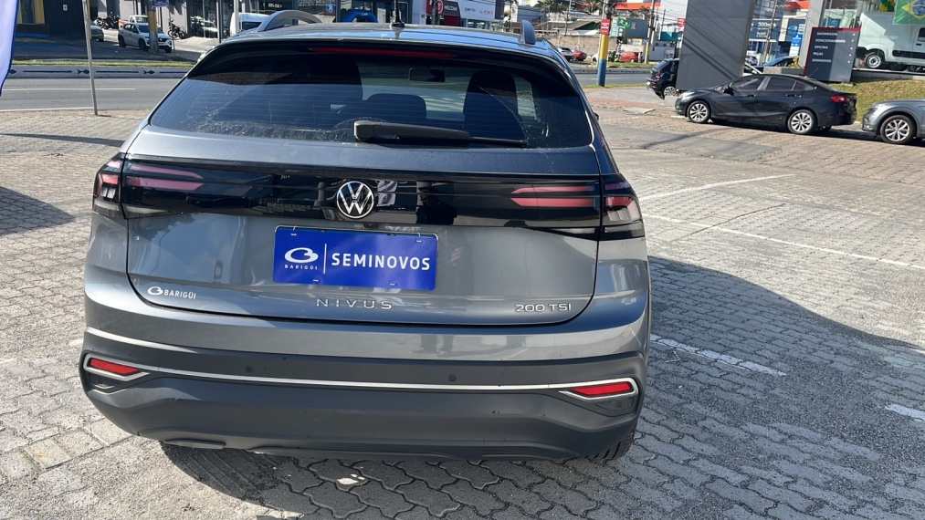 volkswagen nivus 1.0 200 tsi total flex comfortline automatico 4p 20233