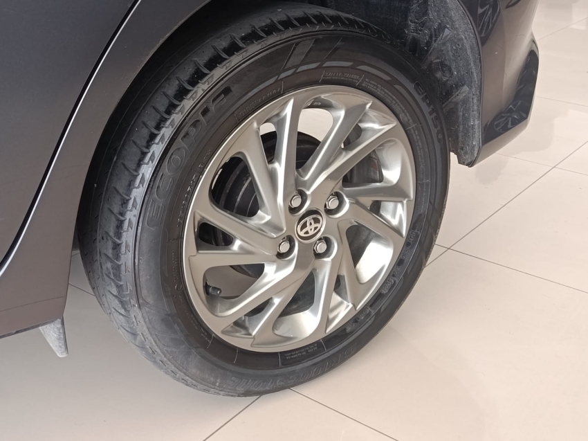 toyota yaris 1.5 16v flex sedan xs connect multidrive 4p automatico 202310