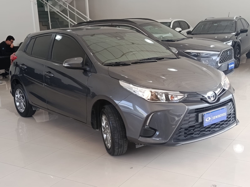 toyota yaris 1.5 16v flex sedan xs connect multidrive 4p automatico 2023