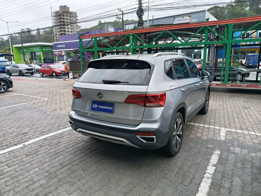 volkswagen taos 1.4 250 tsi total flex comfortline automatico 4p 202210