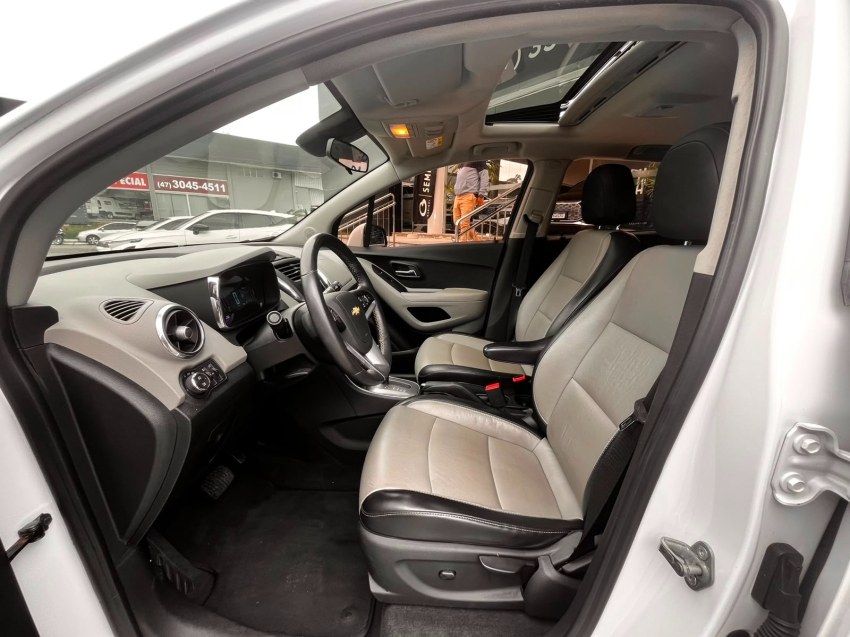 chevrolet tracker 1.8 mpfi ltz 4x2 16v flex 4p automatico 201411