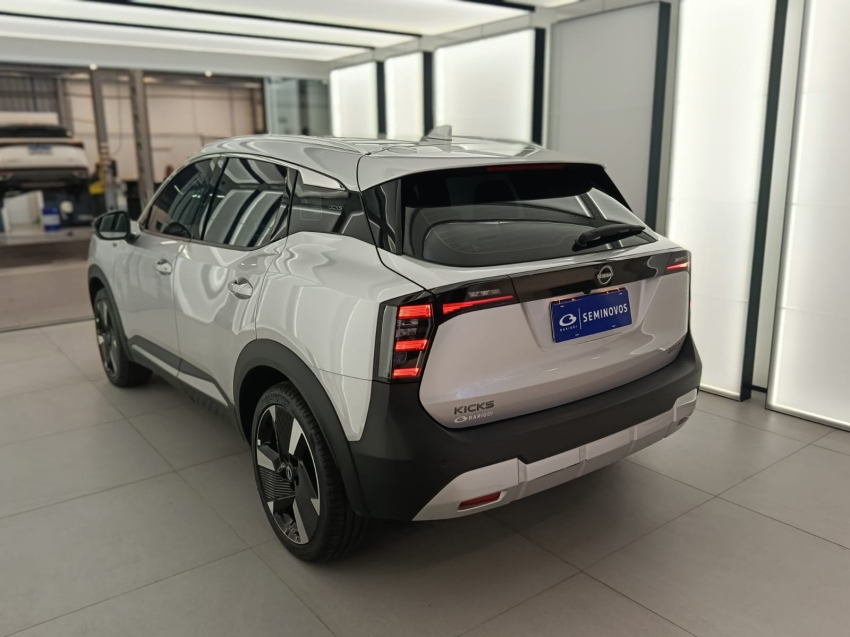 Nissan Kicks 1.0 Flex Semiautomatico 2026 6