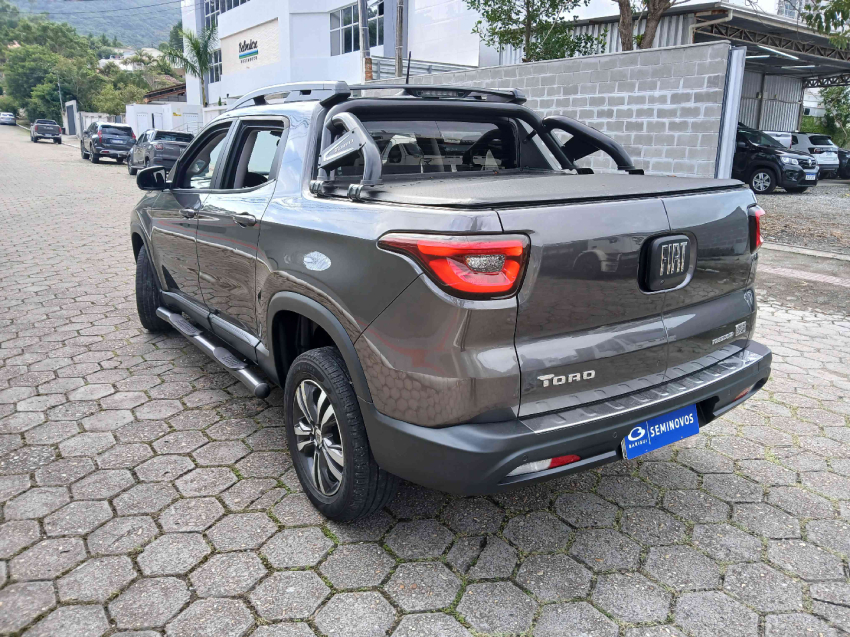 fiat toro 1.3 turbo 270 flex freedom at6 4p automatico 20226