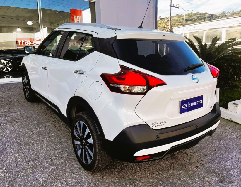 nissan kicks 1.6 16v flexstart sl 4p xtronic flex automatico 20203