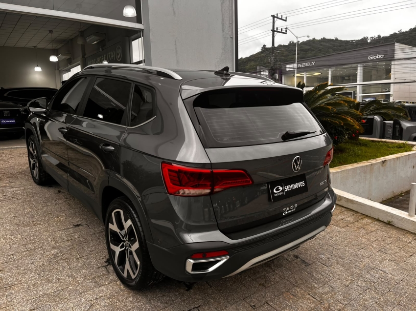 volkswagen taos flex automatico 20243