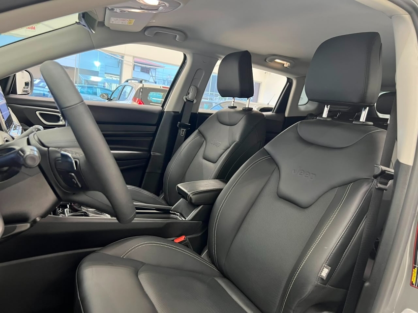 jeep compass 1.3 t270 turbo flex longitude at6 4p automatico 202613