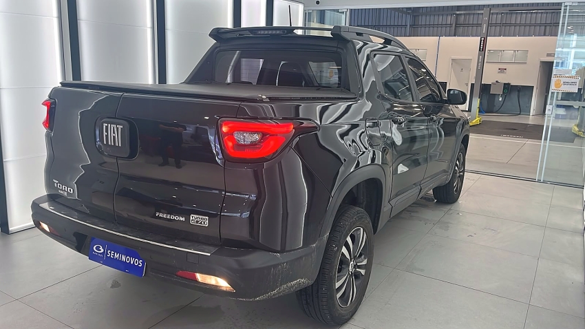 fiat toro flex semiautomatico 20223