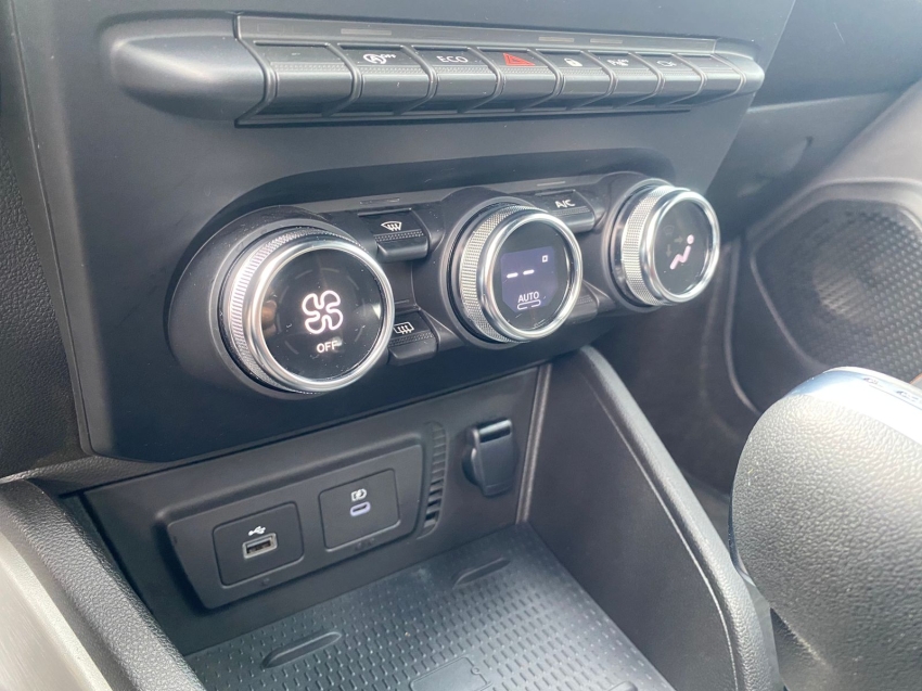 renault duster 1.3 tce flex iconic plus x-tronic 4p automatico 2025
