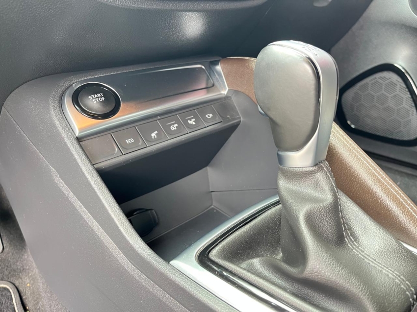 renault captur 1.3 tce flex iconic x-tronic 4p automatico 2022