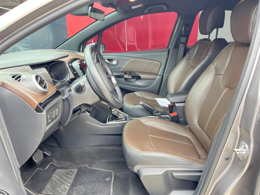 renault captur 1.3 tce flex iconic x-tronic 4p automatico 2022