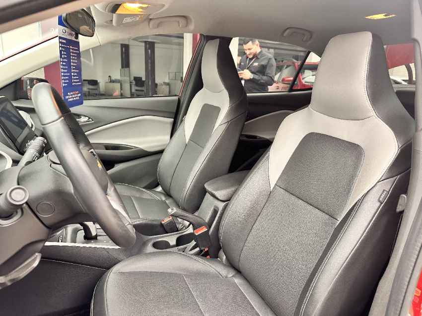 chevrolet onix 1.0 turbo flex plus premier automatico 4p 2025