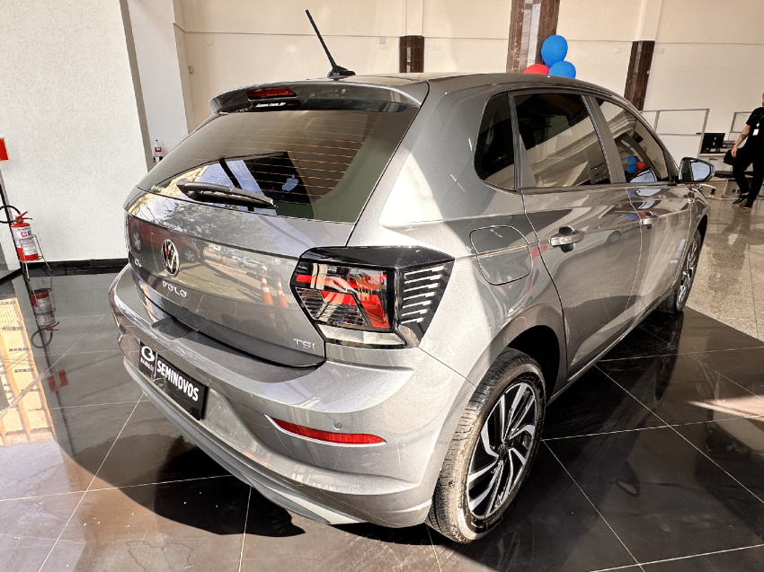 volkswagen polo 1.0 170 tsi highline automatico flex 4p 2024