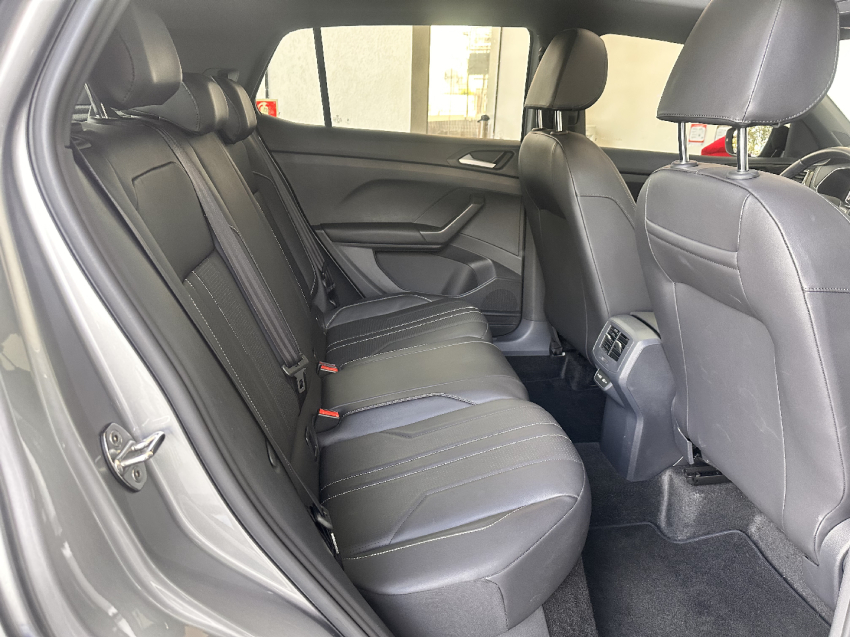 volkswagen t-cross 1.4 250 tsi total flex highline automatico 4p 2025