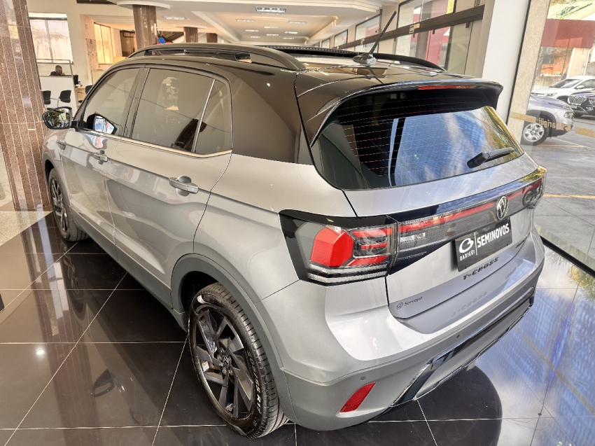volkswagen t-cross 1.4 250 tsi total flex highline automatico 4p 2025