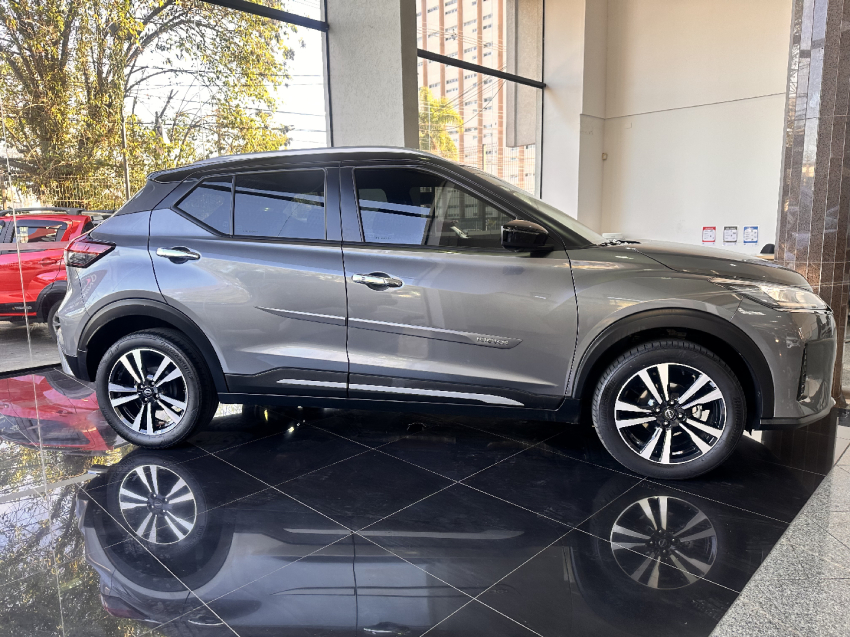 nissan kicks 1.6 16v flexstart exclusive xtronic flex 4p automatico 2023