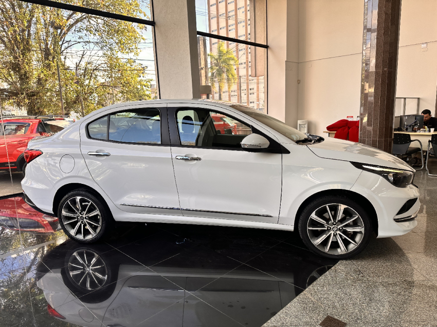 fiat cronos 1.8 e.torq flex precision at6 4p automatico 2021