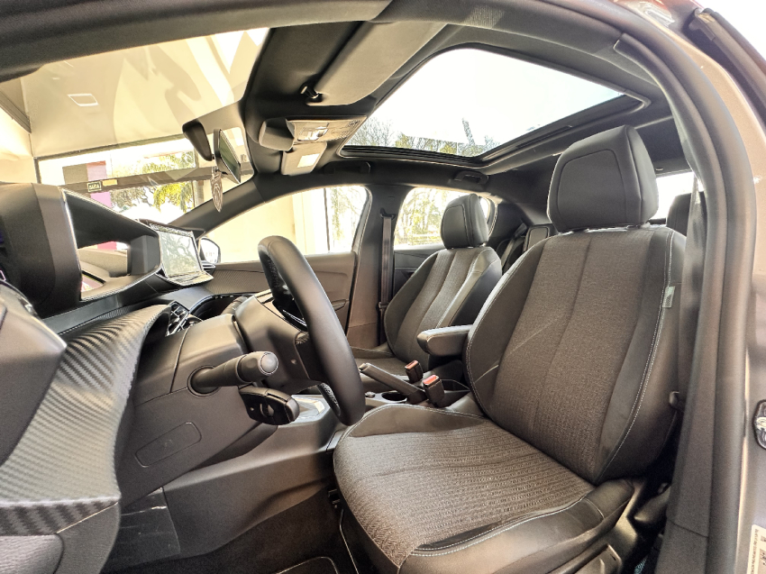 peugeot 208 1.0 turbo 200 flex style cvt 4p automatico 2024
