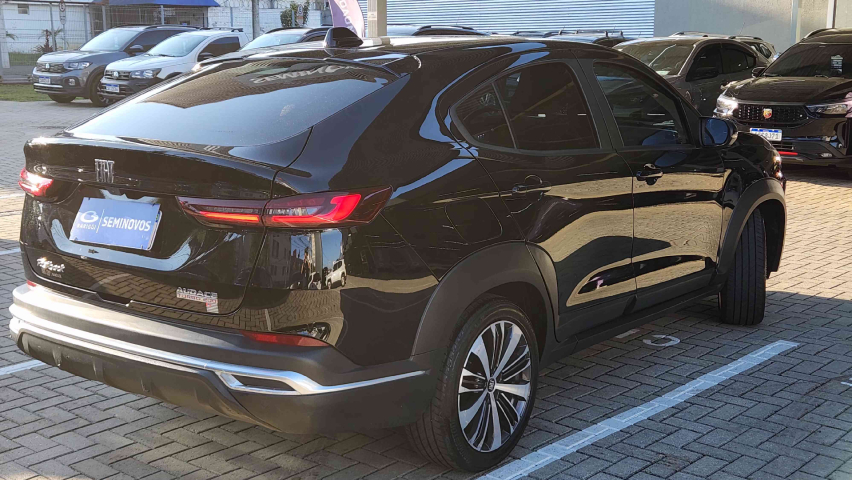 fiat fastback 1.0 turbo 200 flex cvt 4p automatico 2024