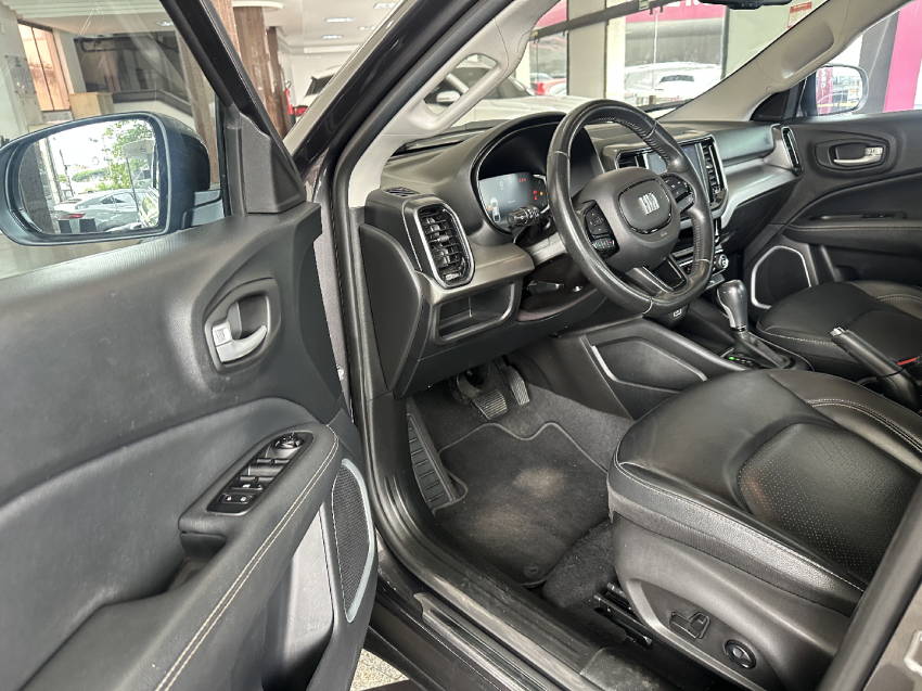 fiat toro 1.3 turbo 270 flex volcano at6 4p automatico 202315