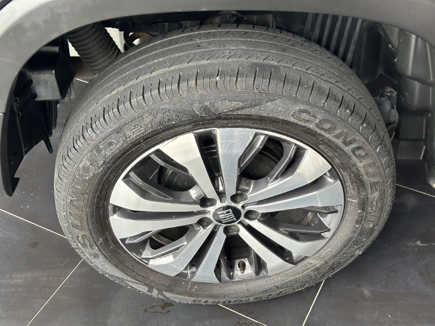 fiat toro 1.3 turbo 270 flex volcano at6 4p automatico 20239