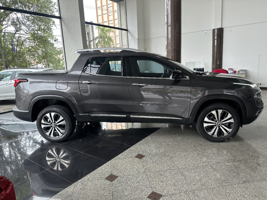 fiat toro 1.3 turbo 270 flex volcano at6 4p automatico 20237