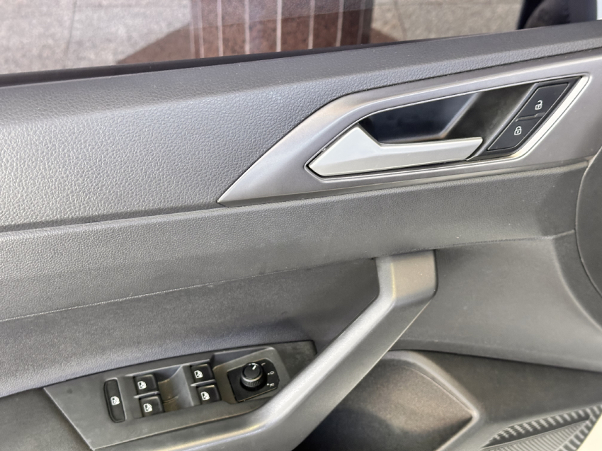 volkswagen nivus 1.0 200 tsi total flex comfortline automatico 4p 2023