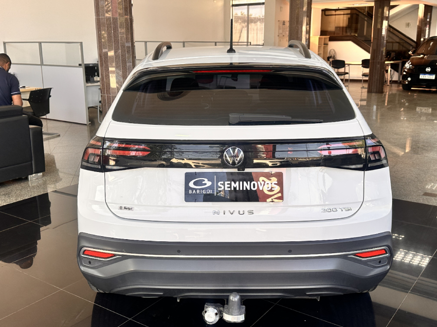 volkswagen nivus 1.0 200 tsi total flex comfortline automatico 4p 2023