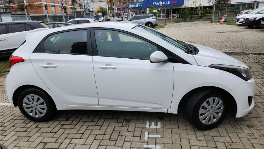 hyundai hb20 1.6 comfort plus 16v flex 4p manual 2015