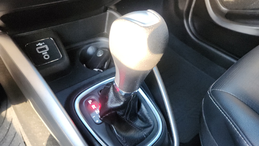 fiat cronos 1.8 e.torq flex hgt at6 4p automatico 202018