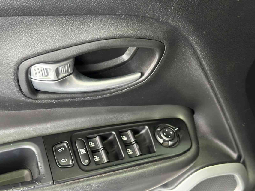 jeep renegade 1.8 16v flex longitude 4p automatico 202113