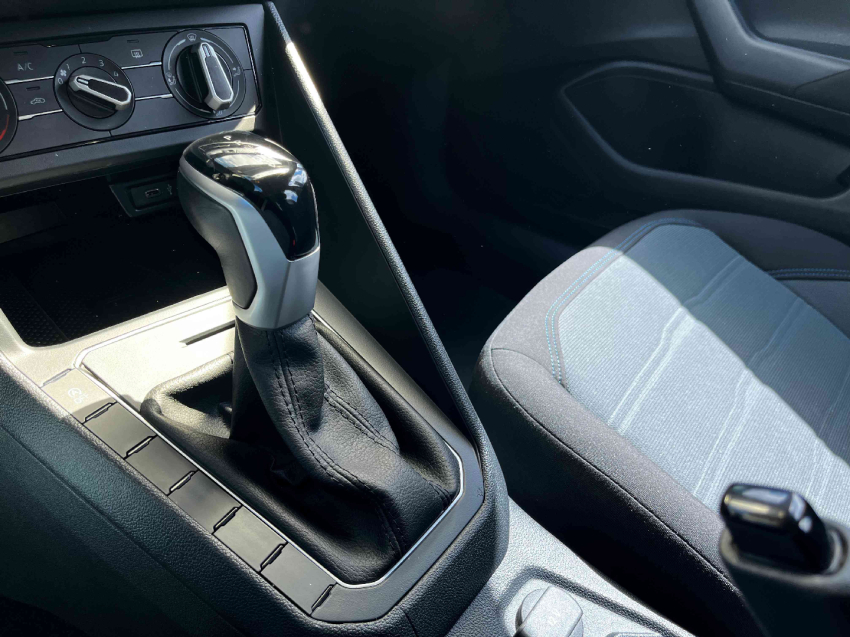 volkswagen nivus 1.0 200 tsi total flex comfortline automatico 4p 202318