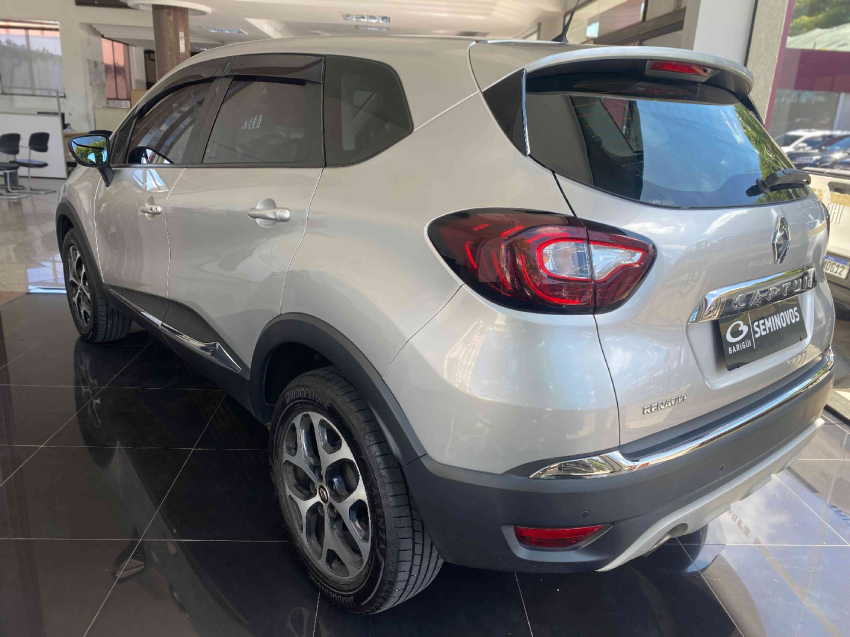 renault captur 1.6 16v sce flex intense x-tronic 4p automatico 20195