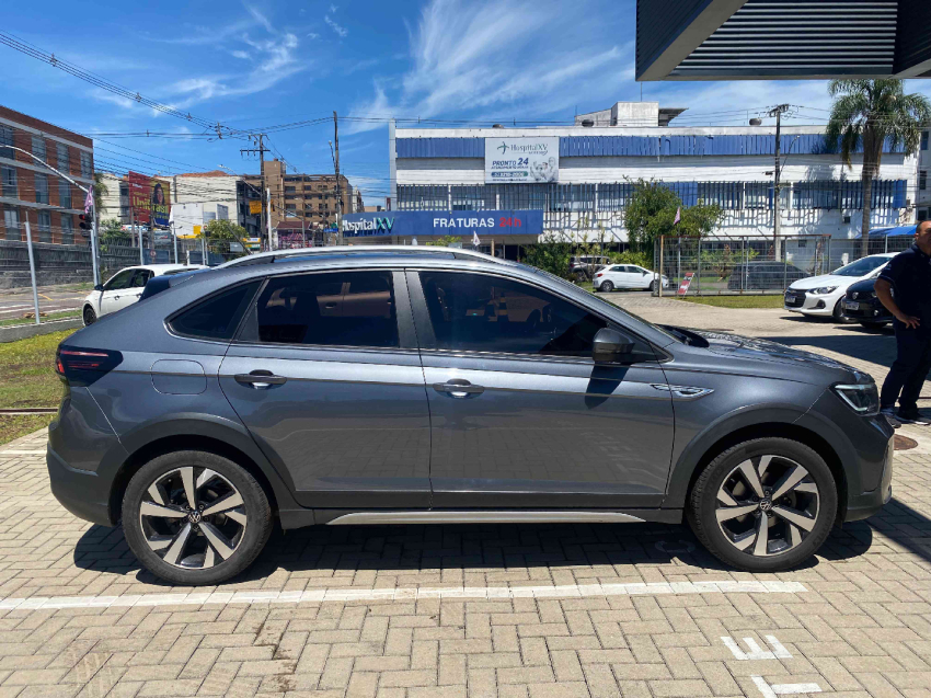 volkswagen nivus 1.0 200 tsi total flex highline automatico 4p 20223