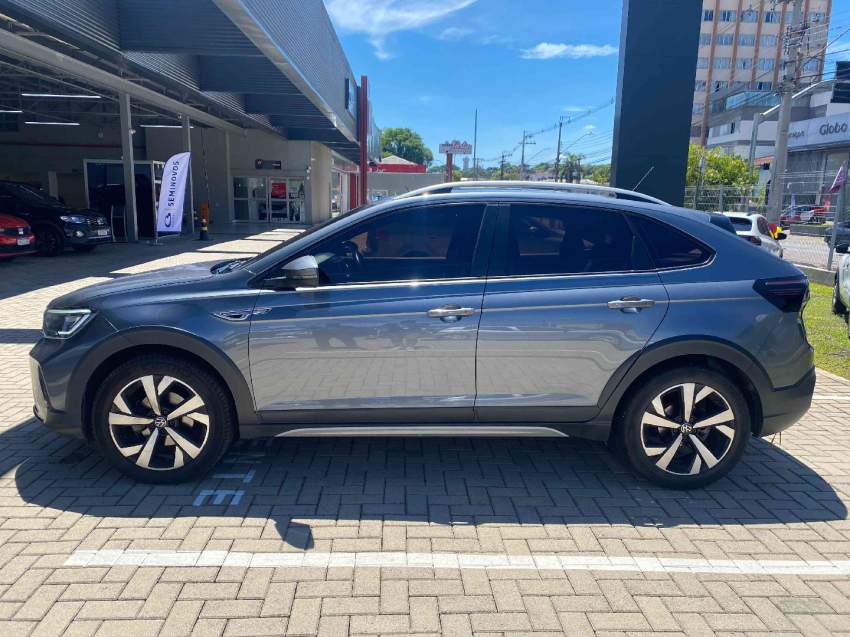 volkswagen nivus 1.0 200 tsi total flex highline automatico 4p 20228