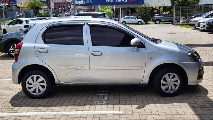 toyota etios 1.3 x 16v flex 4p automatico 20203