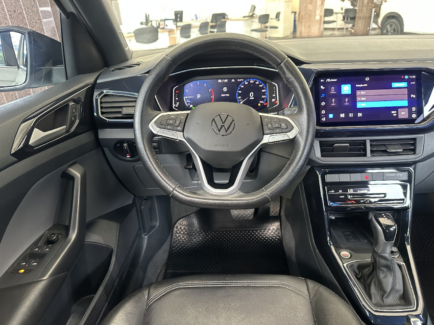 volkswagen t-cross 1.0 200 tsi total flex comfortline automatico 4p 20238