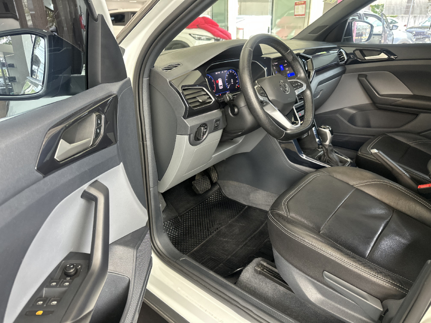 volkswagen t-cross 1.0 200 tsi total flex comfortline automatico 4p 202311