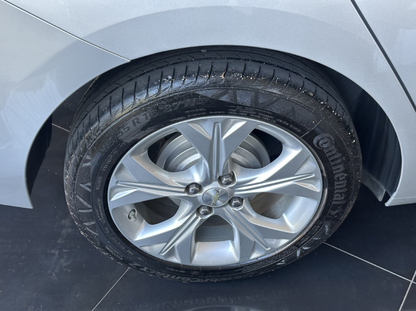 chevrolet onix 1.0 turbo flex premier automatico 4p 20208