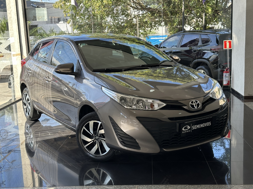 toyota yaris 1.3 16v flex xl live multidrive 4p automatico 2021